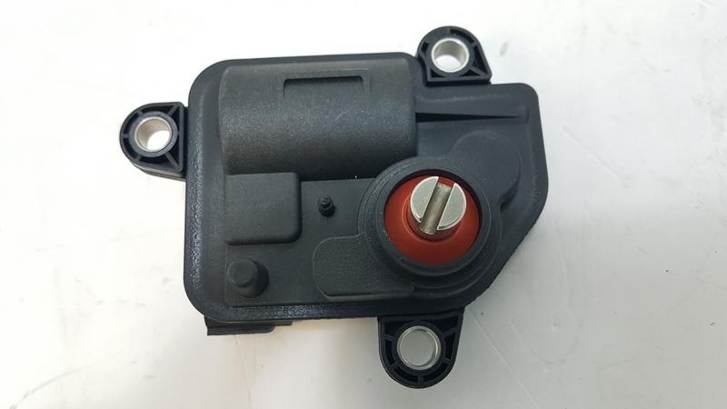 RM-EV-replacement-motor-for-ev-exhaust-valves-(5).jpg